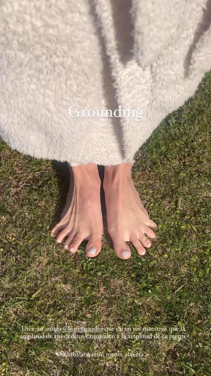 Vitto Saravia Feet